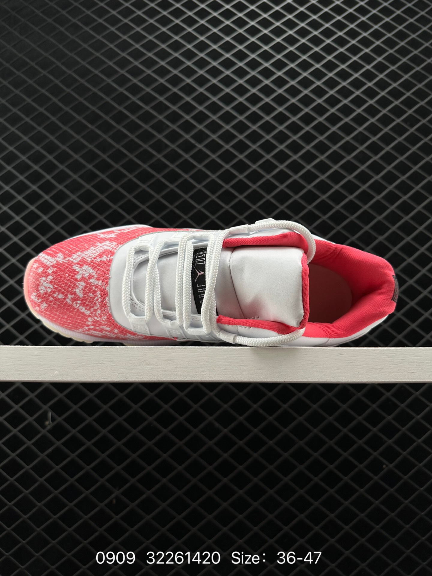 Nike Air Jordan 11 Retro Low”Concord“